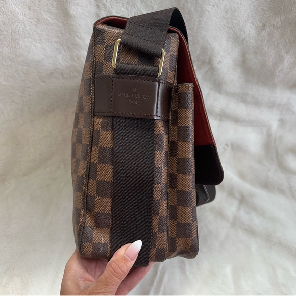 Louis Vuitton Damier Broadway Bag - Picture 14 of 17